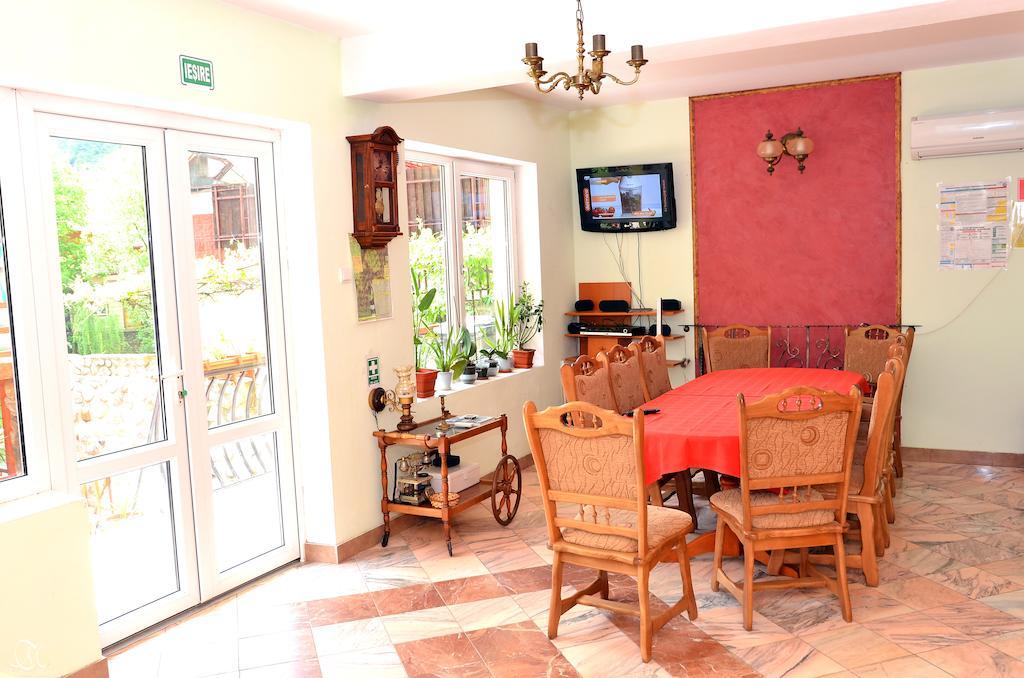 Pensiunea Deea Băile Herculane Extérieur photo